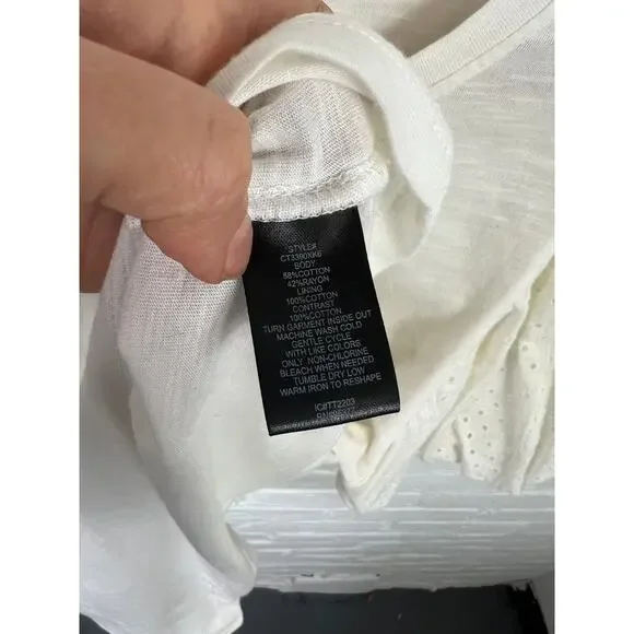 Sanctuary Women's Eyelet Puff Sleeve Blouse Stretch in white Size Large - Picture 5 of 7